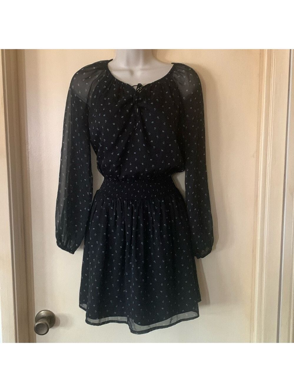 Abercrombie and Fitch black and white peasant dress size XS